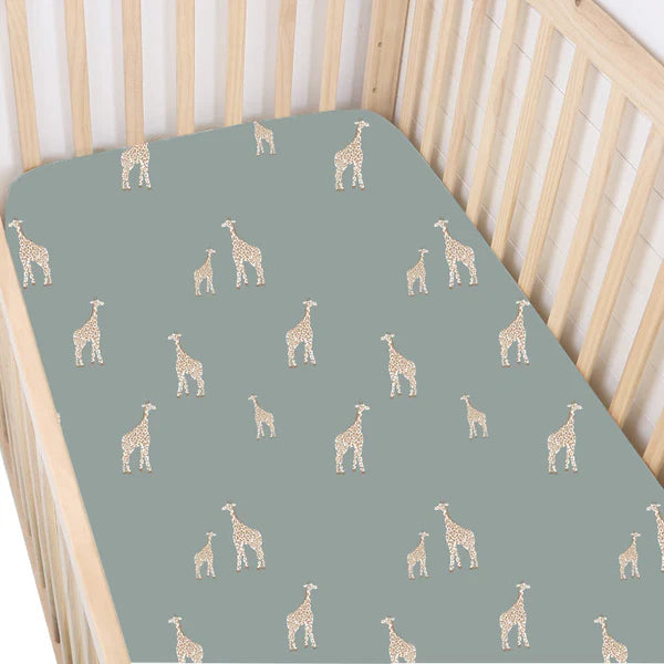 Gunamuna Crib Sheet - Giraffe Moss