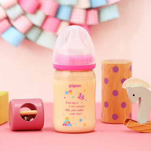 Pigeon Plastic Bottle With Silicone Nipple - "Toy Box" 0-3 Months SS 160ml 00345