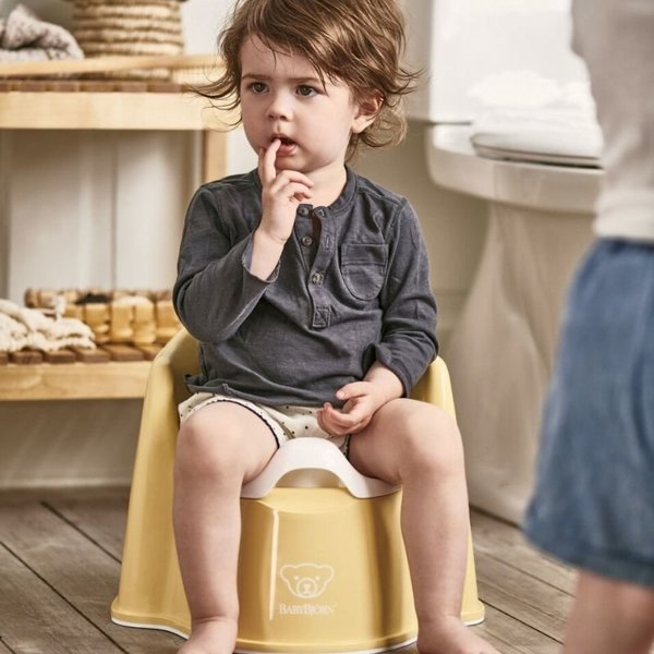 Babybjorn Potty Chair - Powder Yellow/White