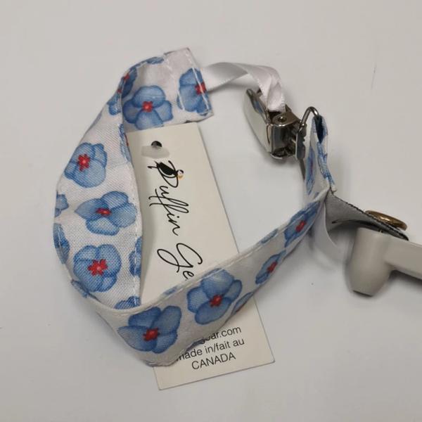 Puffin Gear Pacifier Clip Blue Pansy